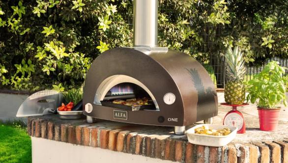 Custom Outdoor Kitchen Ideas For Smaller Spaces